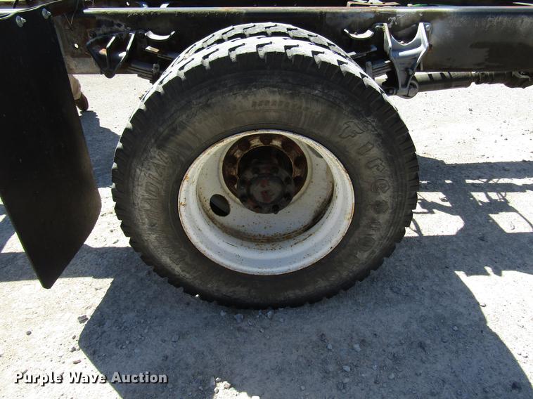 image for item FJ9680 2008 International 7400 truck cab and chassis