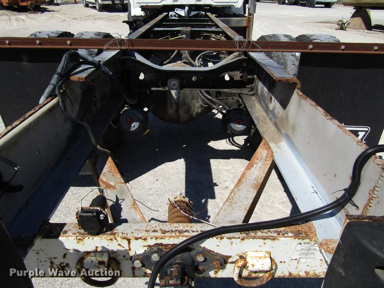 image for item FJ9680 2008 International 7400 truck cab and chassis