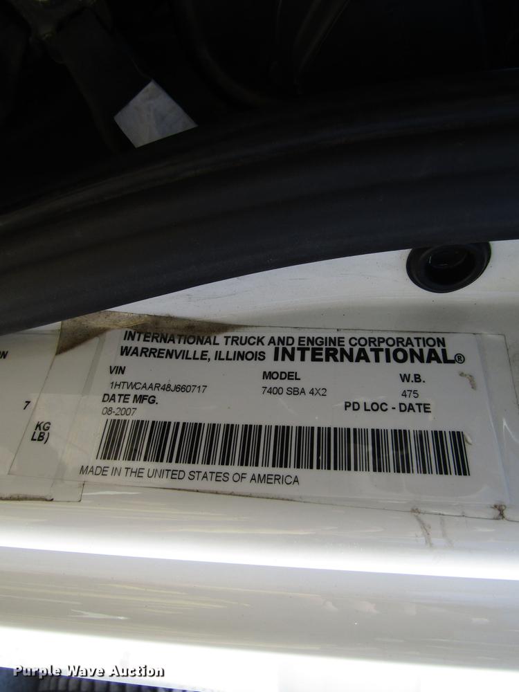 image for item FJ9680 2008 International 7400 truck cab and chassis