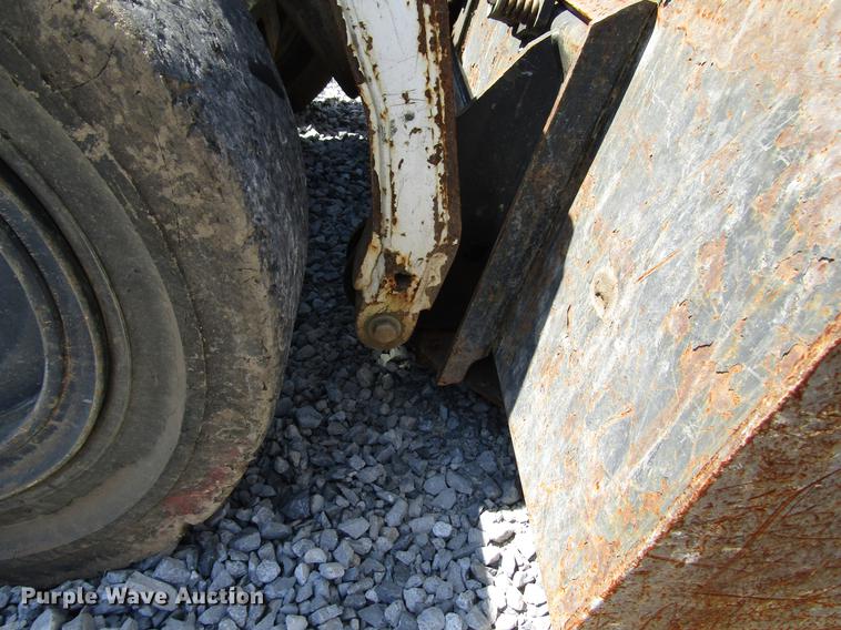 image for item FJ9682 2012 Bobcat S185 skid steer