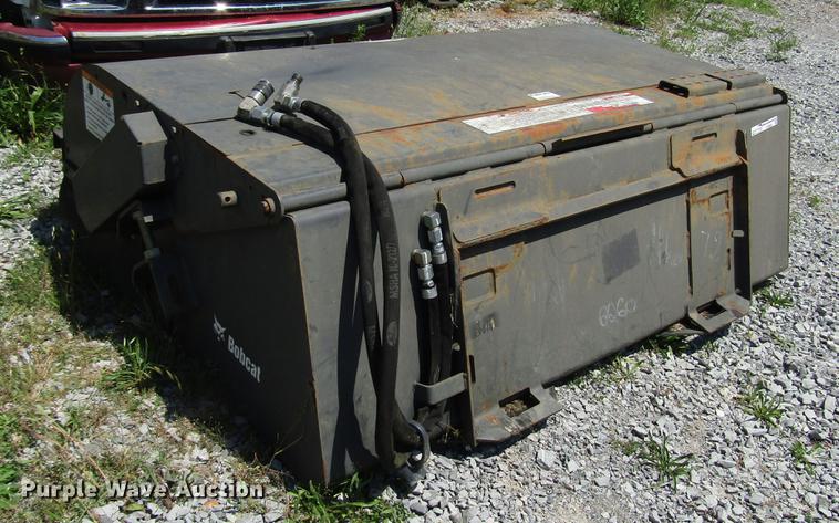 image for item FJ9683 2015 Bobcat 72 Sweeper skid steer sweeper