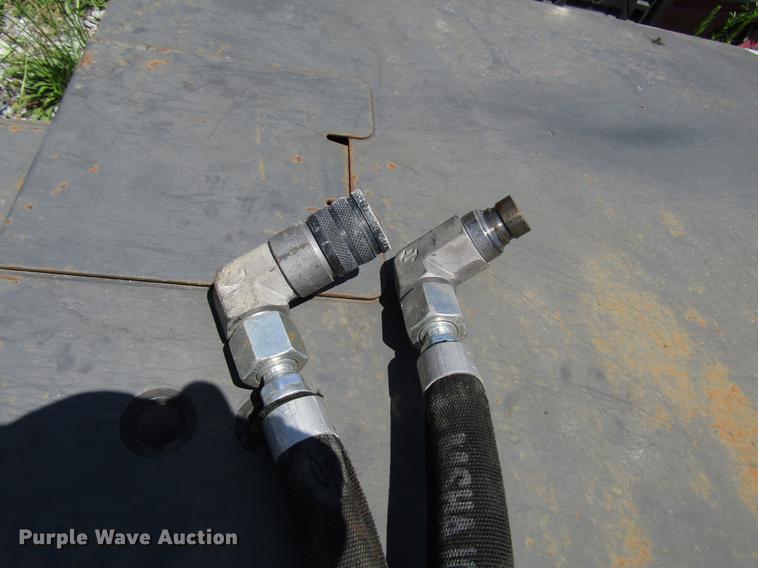 image for item FJ9683 2015 Bobcat 72 Sweeper skid steer sweeper