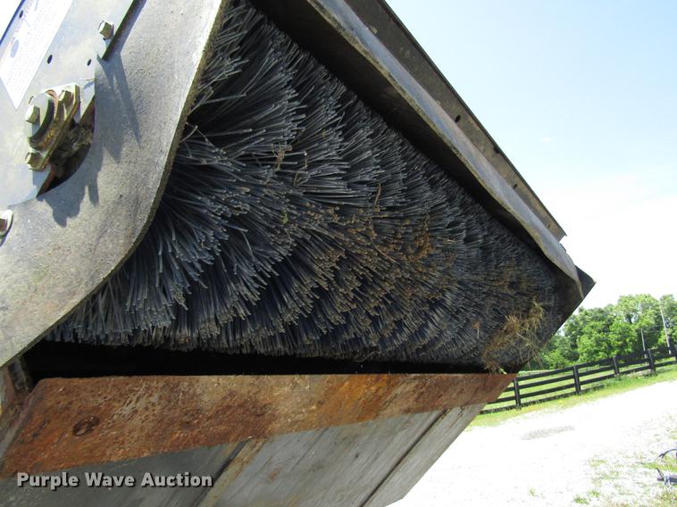 image for item FJ9683 2015 Bobcat 72 Sweeper skid steer sweeper