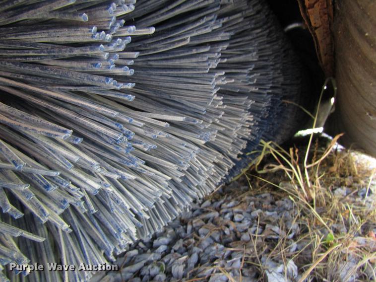 image for item FJ9683 2015 Bobcat 72 Sweeper skid steer sweeper