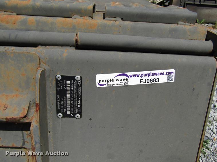 image for item FJ9683 2015 Bobcat 72 Sweeper skid steer sweeper