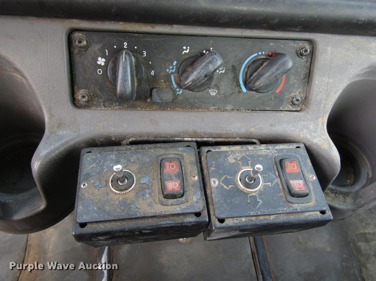 image for item FJ9686 2010 Freightliner Business Class M2 bucket truck