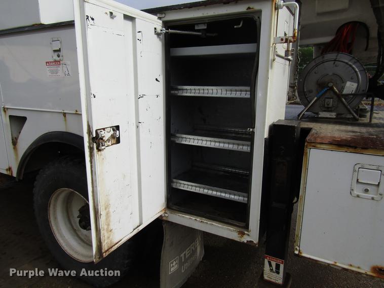 image for item FJ9686 2010 Freightliner Business Class M2 bucket truck