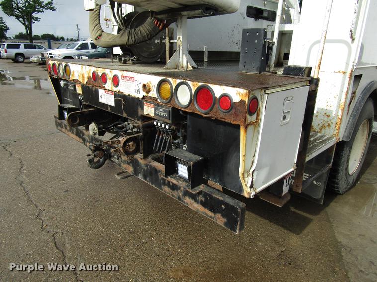 image for item FJ9686 2010 Freightliner Business Class M2 bucket truck