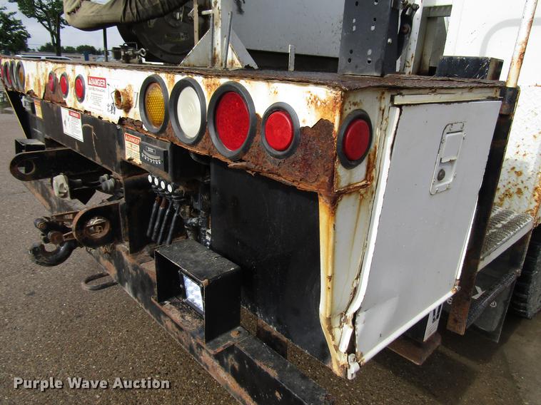 image for item FJ9686 2010 Freightliner Business Class M2 bucket truck