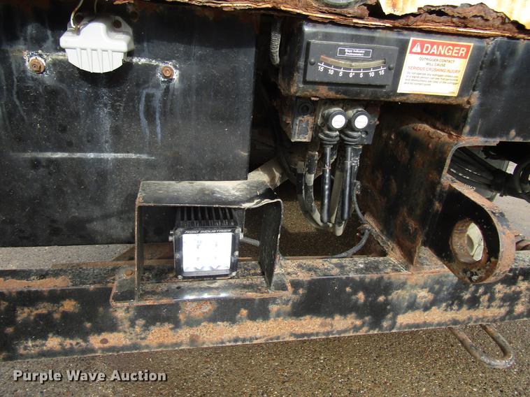 image for item FJ9686 2010 Freightliner Business Class M2 bucket truck