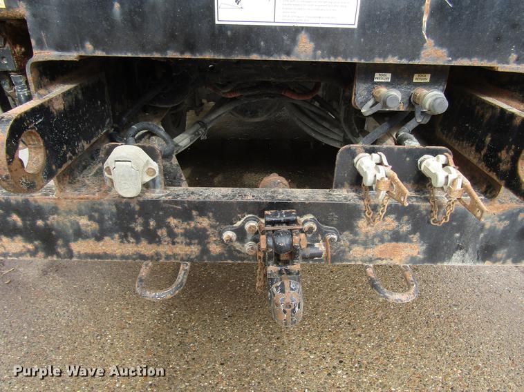 image for item FJ9686 2010 Freightliner Business Class M2 bucket truck