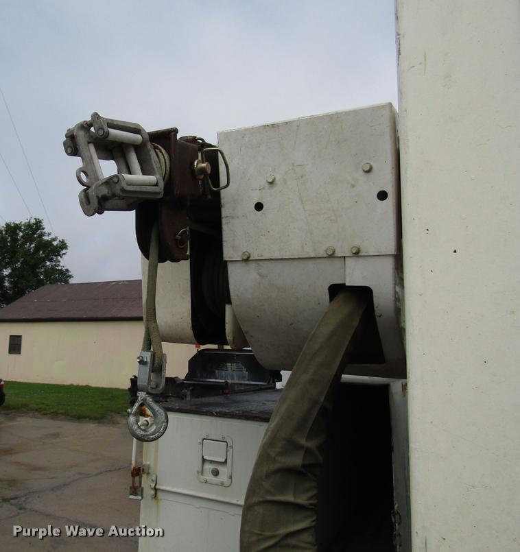 image for item FJ9686 2010 Freightliner Business Class M2 bucket truck