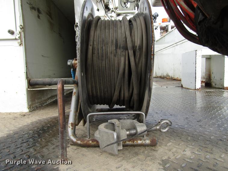 image for item FJ9686 2010 Freightliner Business Class M2 bucket truck