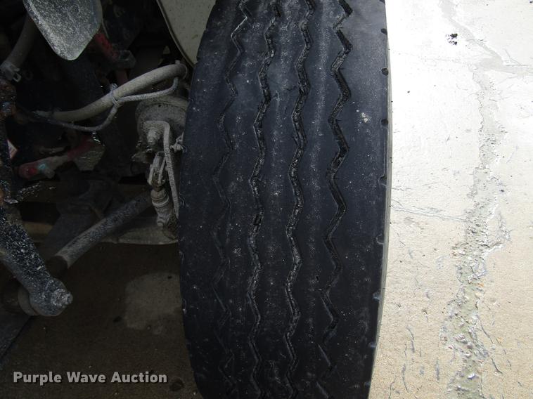 image for item FJ9686 2010 Freightliner Business Class M2 bucket truck