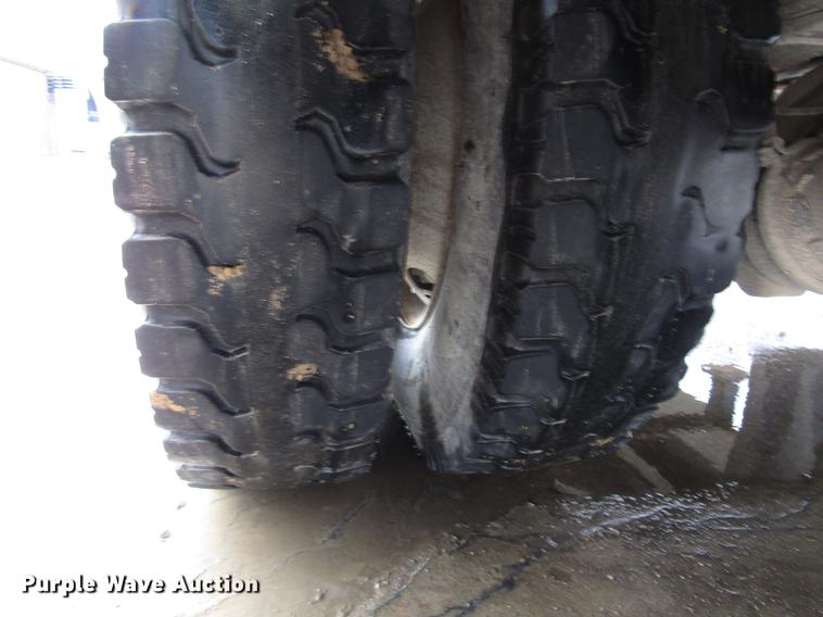 image for item FJ9686 2010 Freightliner Business Class M2 bucket truck