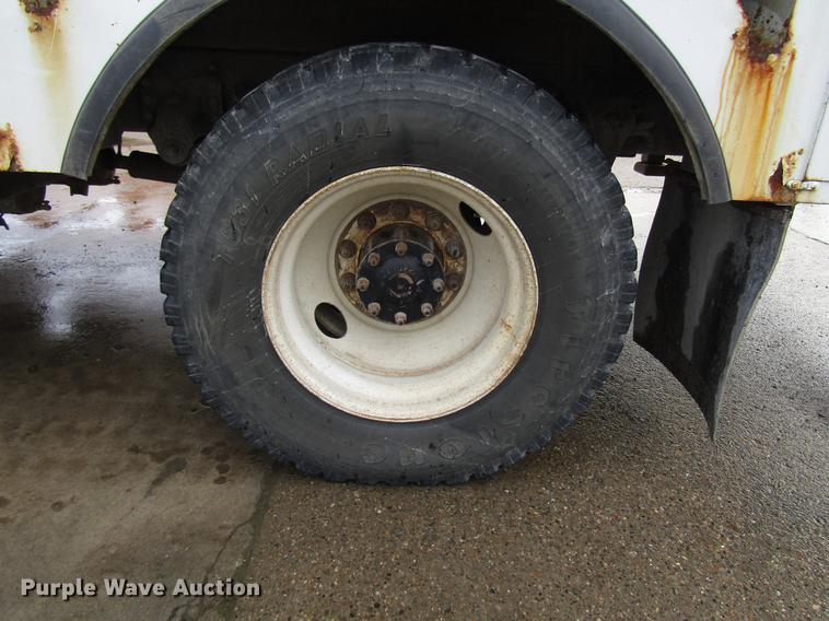 image for item FJ9686 2010 Freightliner Business Class M2 bucket truck