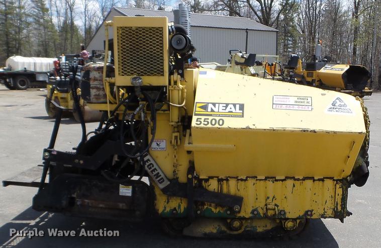 image for item FM9354 1994 Neal 5500 paver