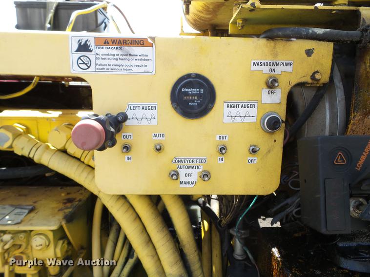 image for item FM9354 1994 Neal 5500 paver