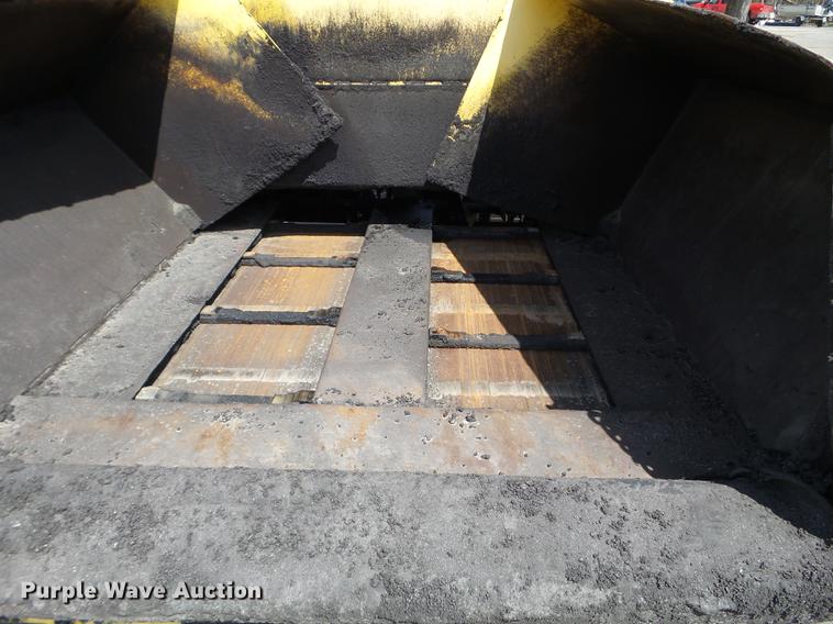 image for item FM9354 1994 Neal 5500 paver