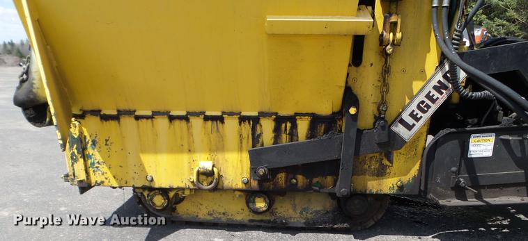 image for item FM9354 1994 Neal 5500 paver