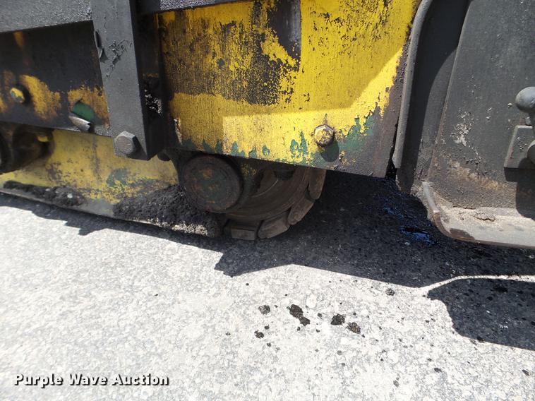 image for item FM9354 1994 Neal 5500 paver