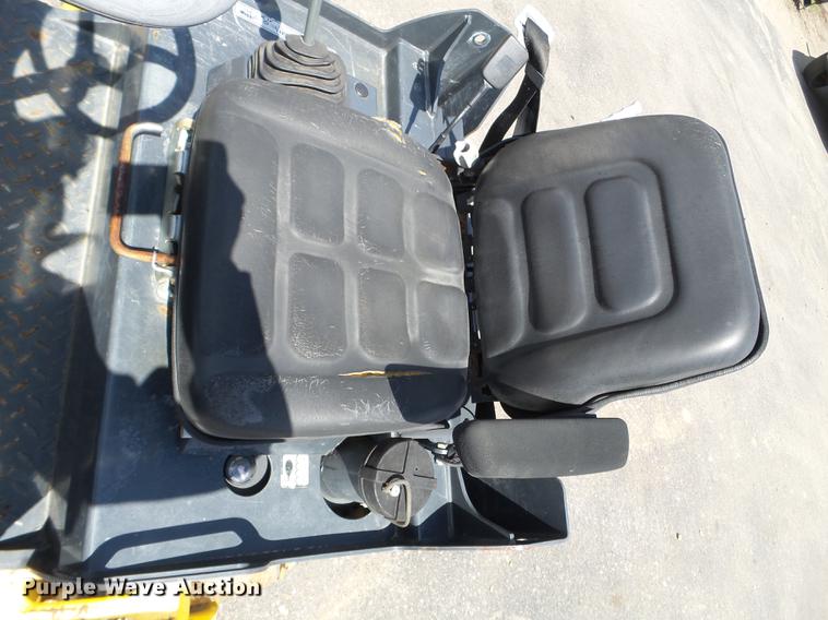 image for item FM9355 2005 Bomag BW120AD-4 double drum vibratory roller