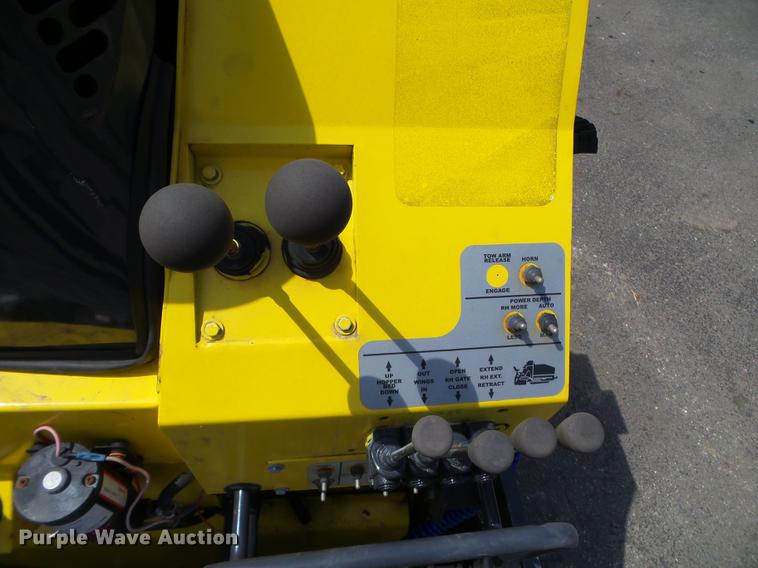 image for item FM9356 Bomag BF815 ProPaver