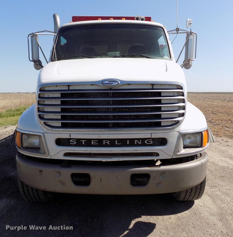 image for item FN9505 2000 Sterling A-Line dump truck
