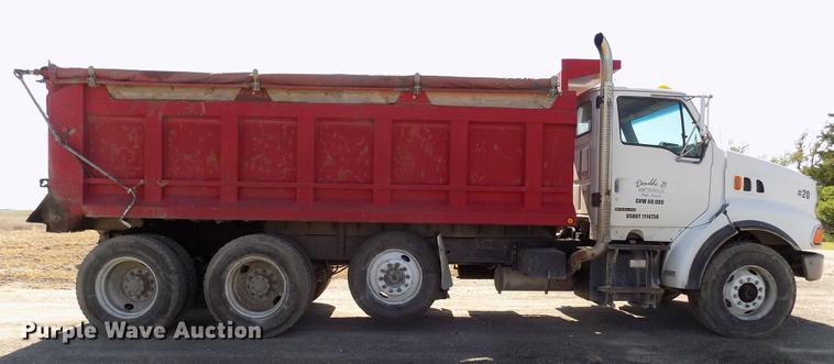 image for item FN9505 2000 Sterling A-Line dump truck