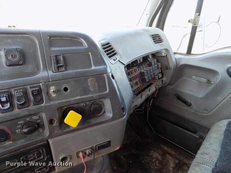 image for item FN9505 2000 Sterling A-Line dump truck