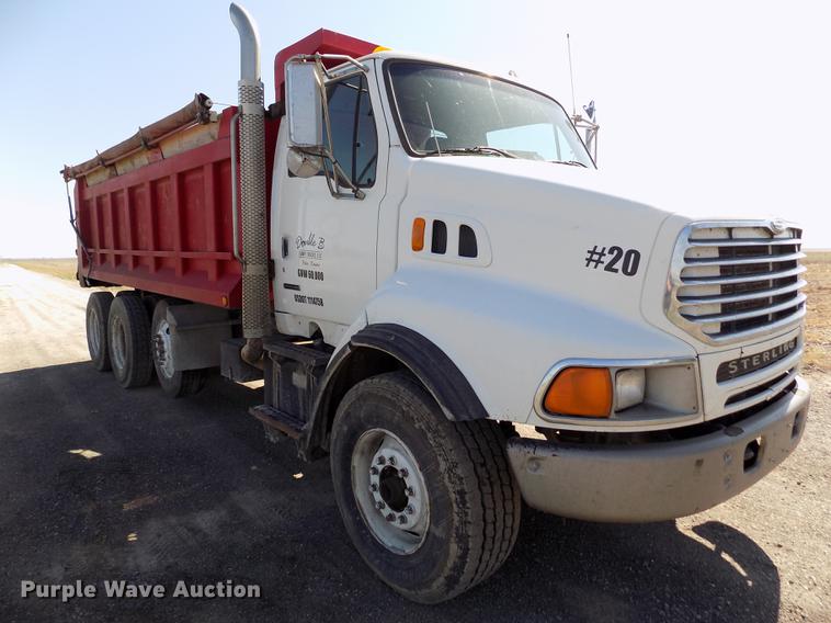image for item FN9505 2000 Sterling A-Line dump truck