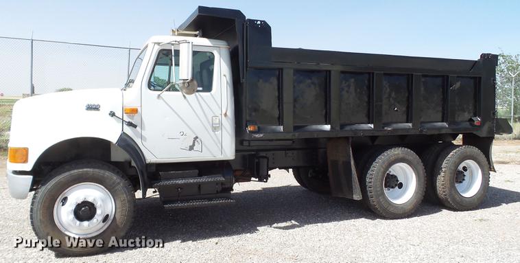 image for item FS9529 1998 International 4900 dump truck