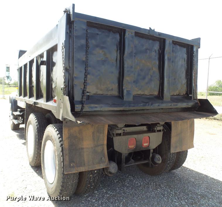 image for item FS9529 1998 International 4900 dump truck
