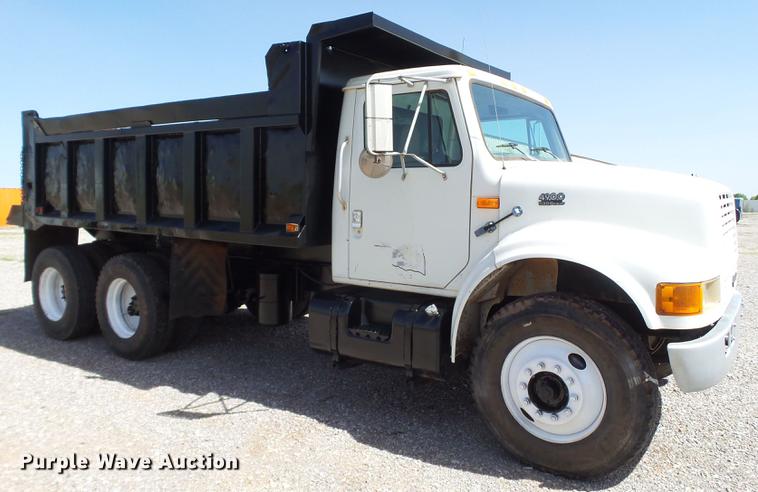 image for item FS9529 1998 International 4900 dump truck