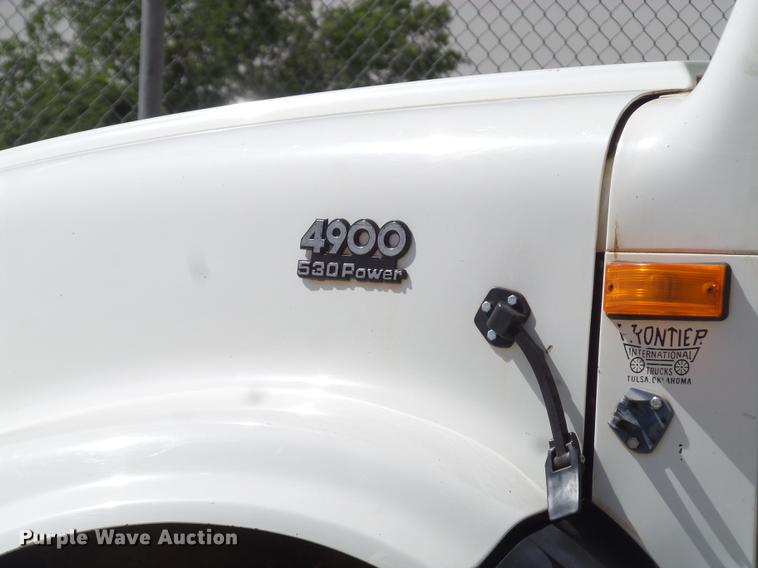 image for item FS9529 1998 International 4900 dump truck
