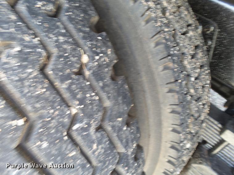 image for item FS9529 1998 International 4900 dump truck