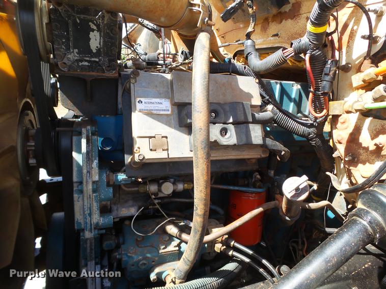 image for item FS9529 1998 International 4900 dump truck