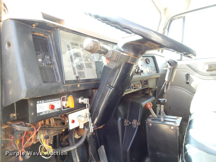 image for item FS9529 1998 International 4900 dump truck