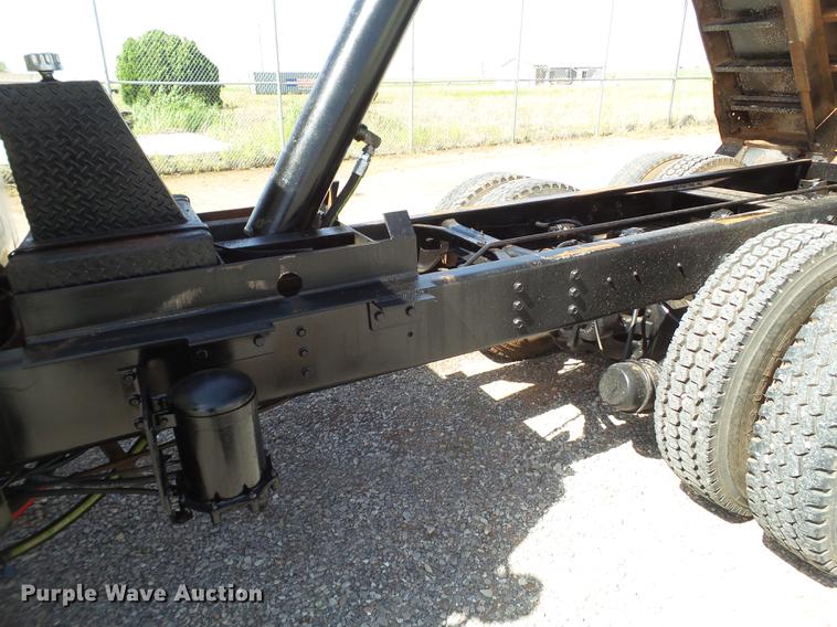 image for item FS9529 1998 International 4900 dump truck