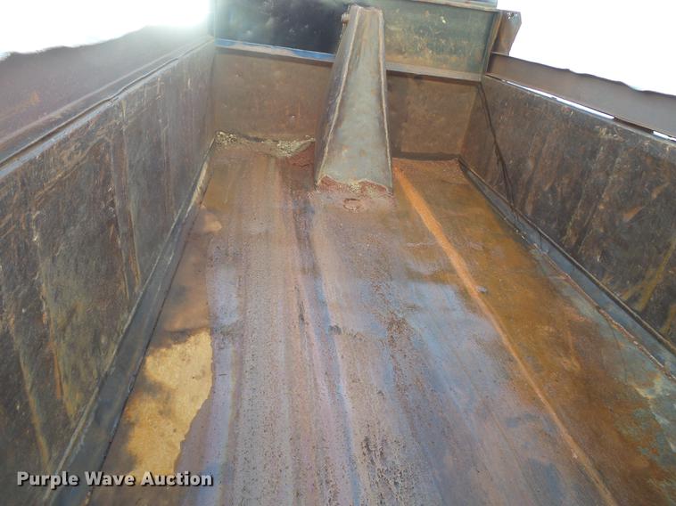 image for item FS9529 1998 International 4900 dump truck