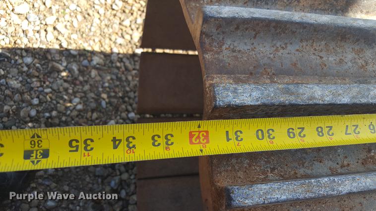 image for item FS9551 2005 Case CX210 excavator