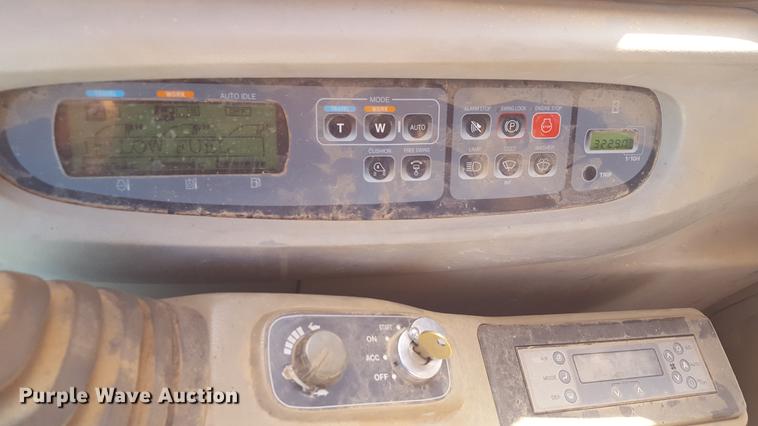 image for item FS9551 2005 Case CX210 excavator