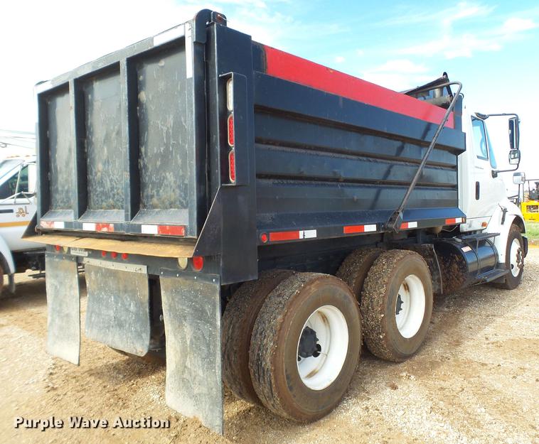 image for item FS9556 2006 International 8600 dump truck