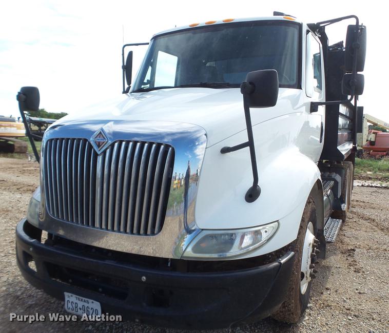 image for item FS9556 2006 International 8600 dump truck