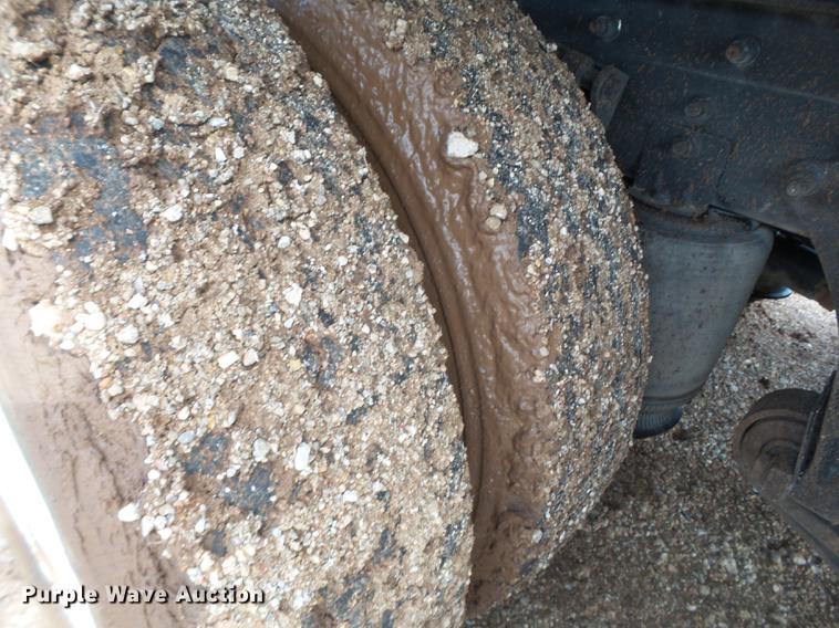 image for item FS9556 2006 International 8600 dump truck