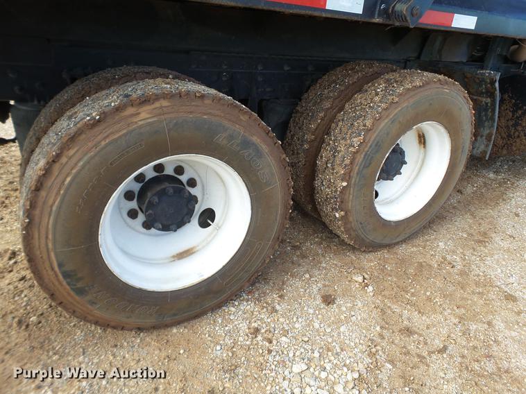 image for item FS9556 2006 International 8600 dump truck