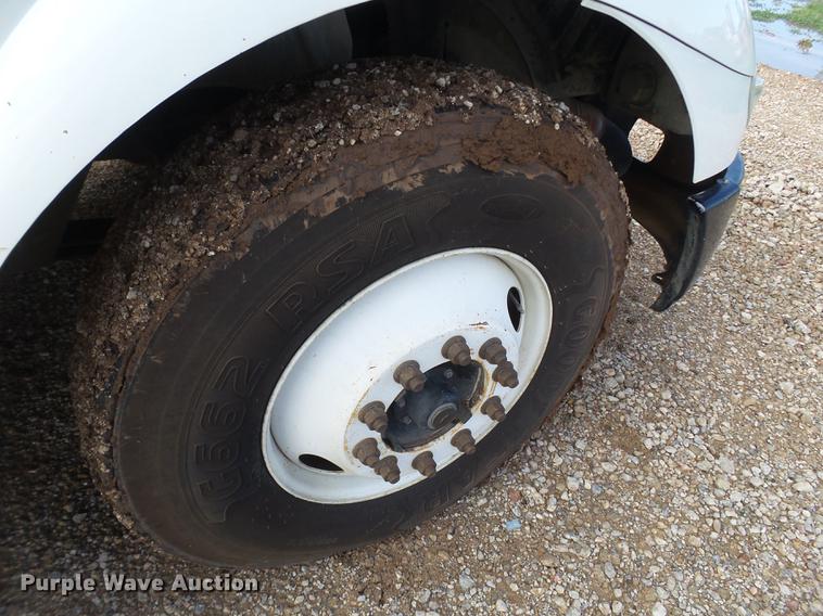 image for item FS9556 2006 International 8600 dump truck