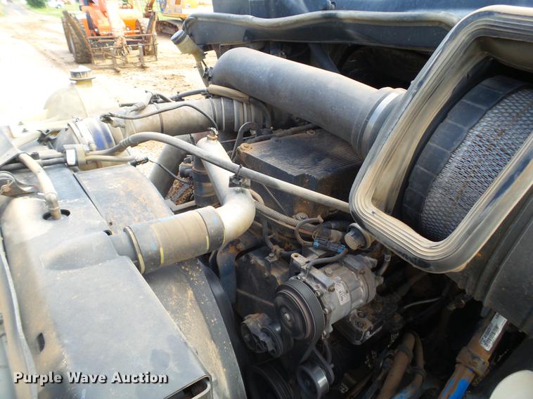 image for item FS9556 2006 International 8600 dump truck