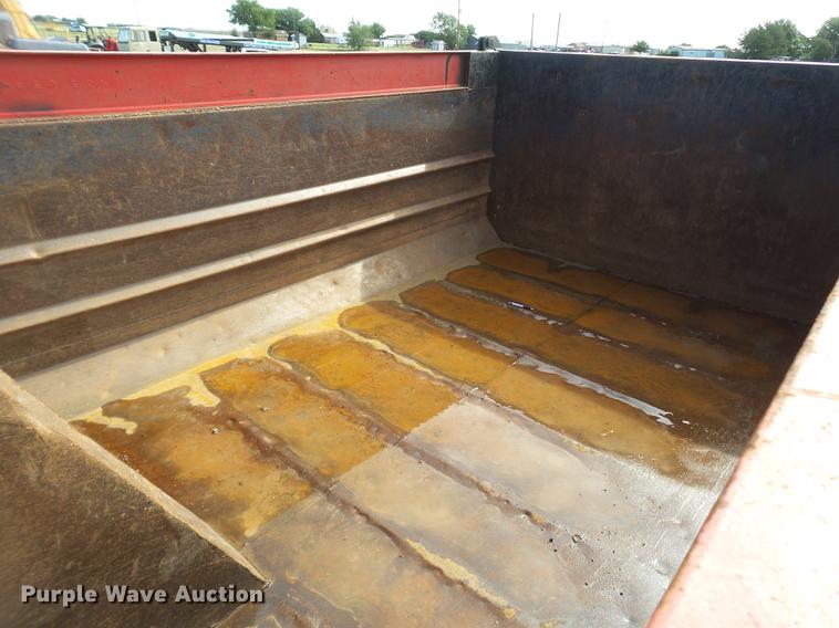 image for item FS9556 2006 International 8600 dump truck