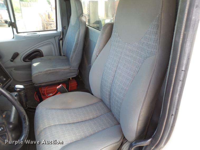 image for item FS9556 2006 International 8600 dump truck